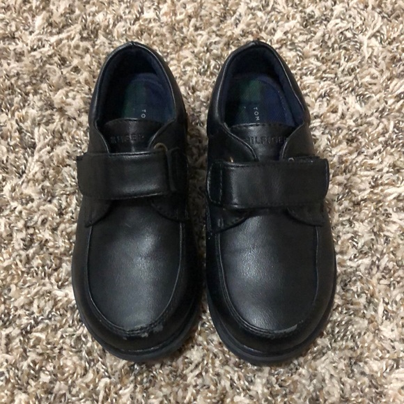 tommy black shoes